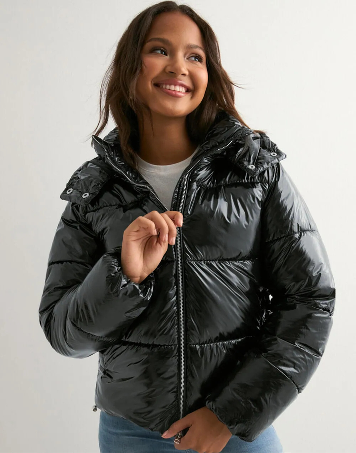 Kora | Women’s glossy puffer jacket with hood