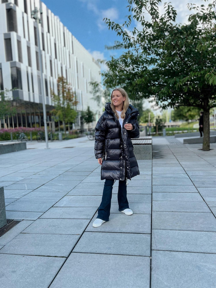 Aliya | Women’s long down puffer coat with hood and side-zip detailing