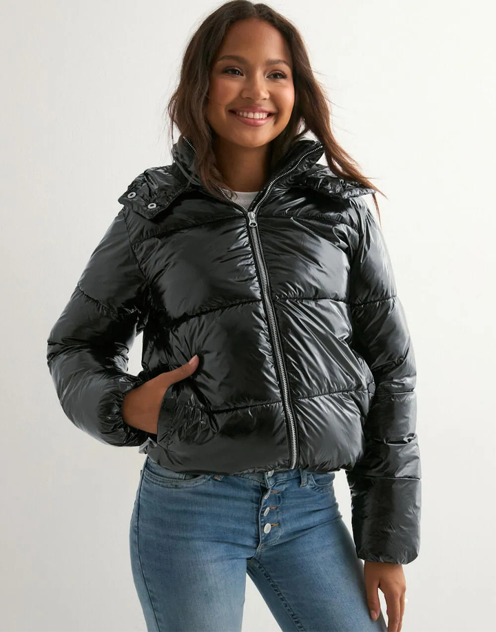 Kora | Women’s glossy puffer jacket with hood