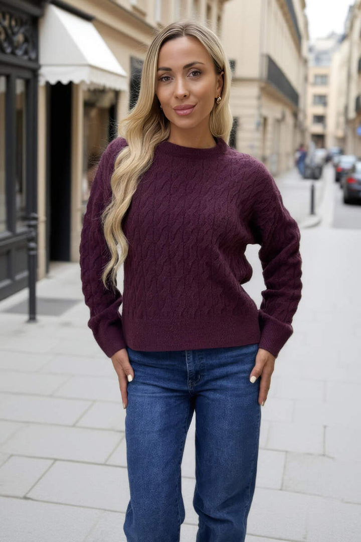 Hambie | Women’s round neck cable knit sweater with ribbed details