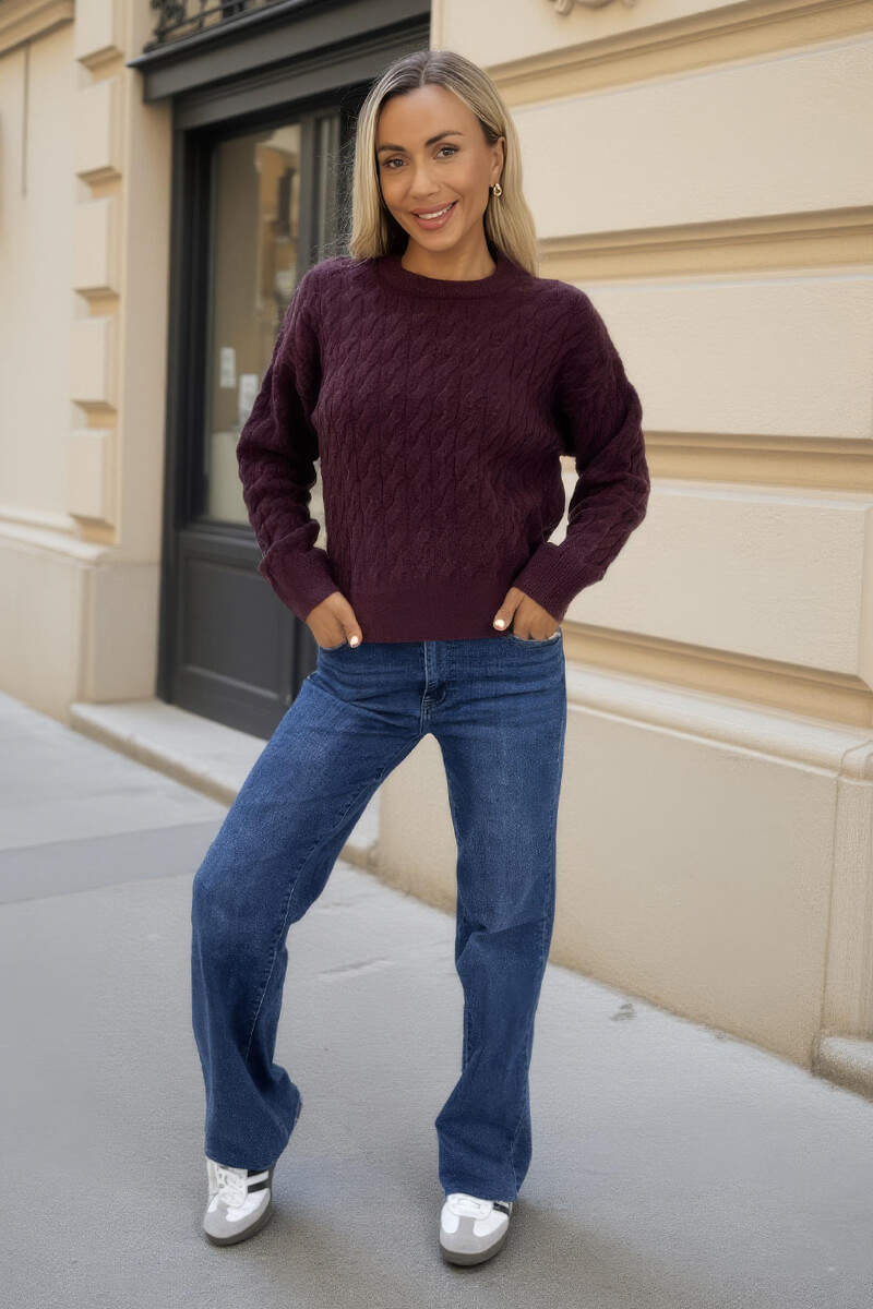 Hambie | Women’s round neck cable knit sweater with ribbed details