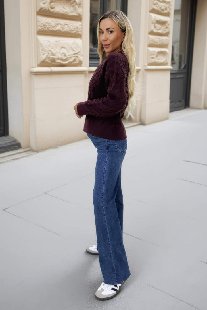 Hambie | Women’s round neck cable knit sweater with ribbed details