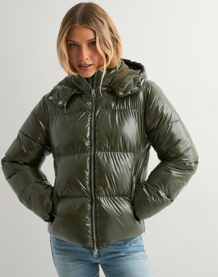 Kora | Women’s glossy puffer jacket with hood