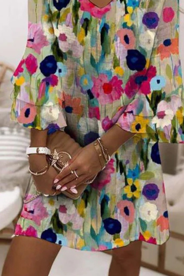 Bayla | Women’s floral v-neck mini dress with 3/4 sleeves