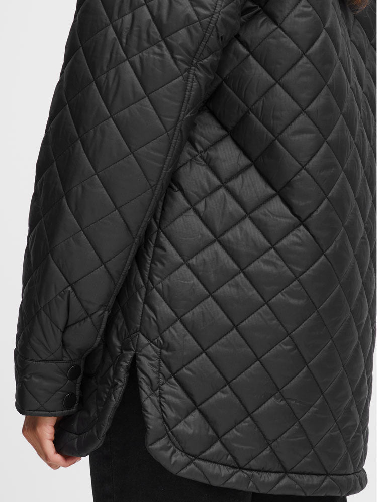 Zhuri | Women’s diamond quilted jacket with multiple front pockets