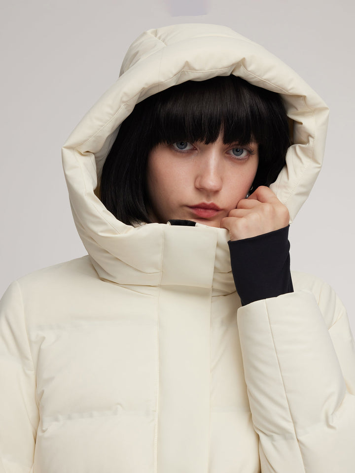 Saelyn | Women’s thermal hooded winter coat with a streamlined, weather-ready silhouette