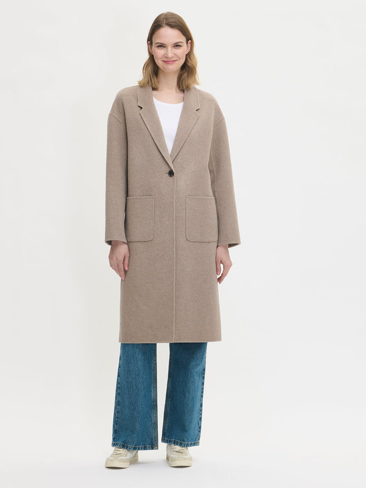 Lynne | Women’s long wool coat with a straight silhouette