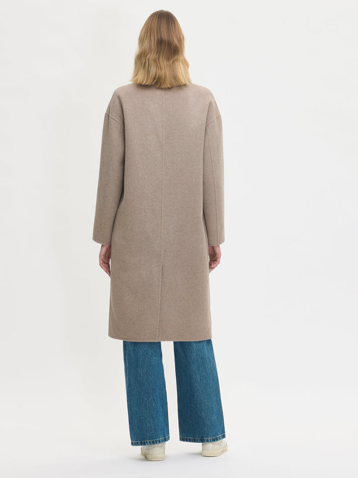 Lynne | Women’s long wool coat with a straight silhouette