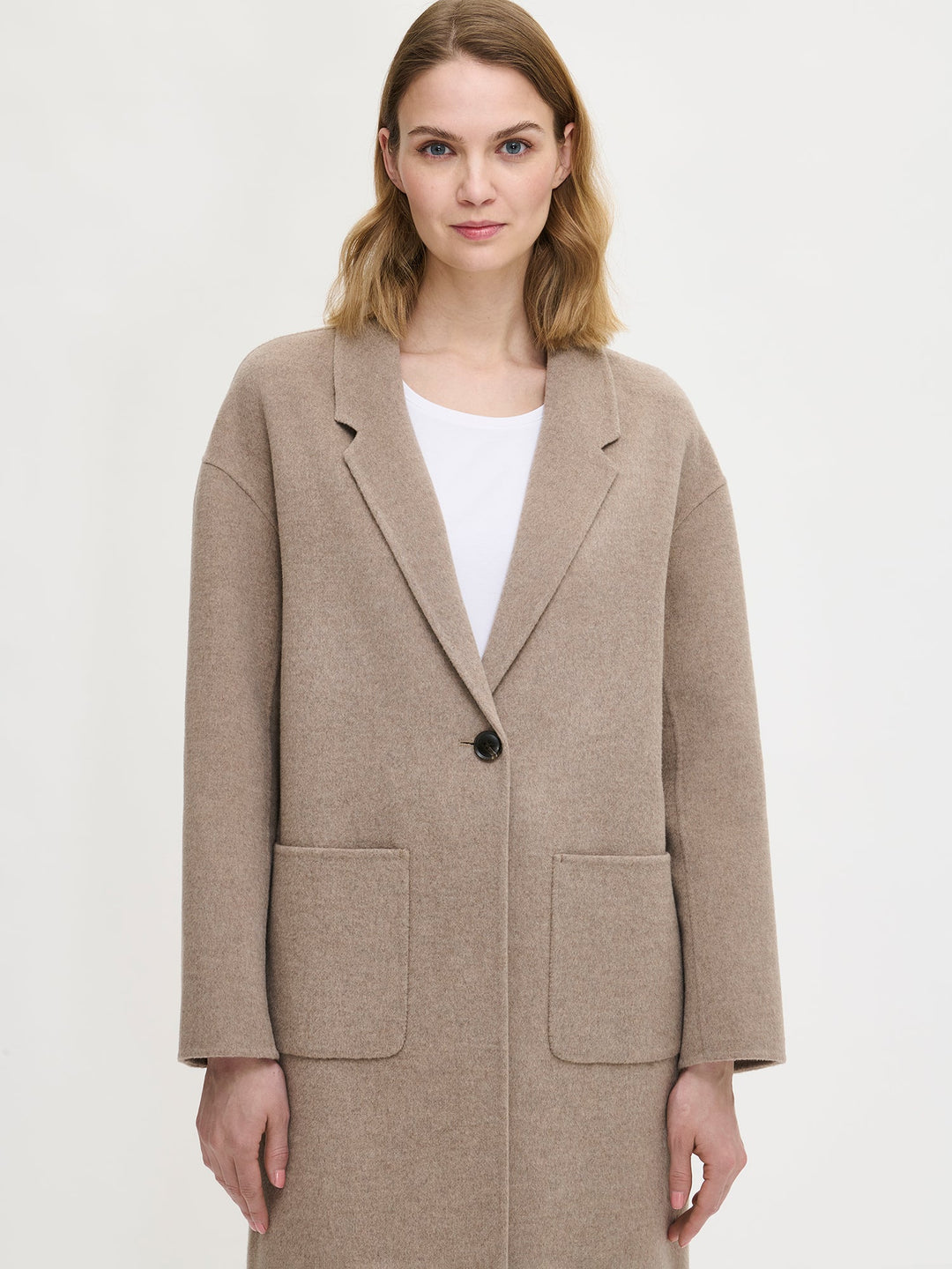 Lynne | Women’s long wool coat with a straight silhouette