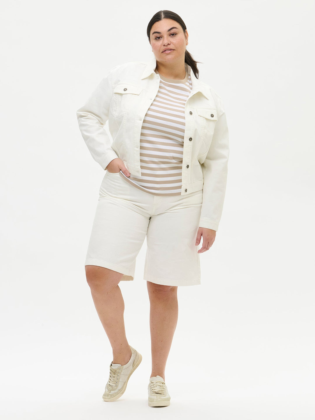 Nathalie | Women’s denim jacket with classic tailoring