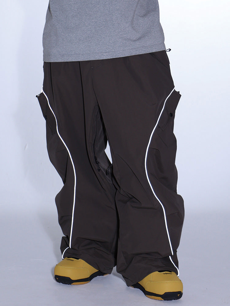 Cassidy | Women’s waterproof snow pants with contrast piping and cargo detailing