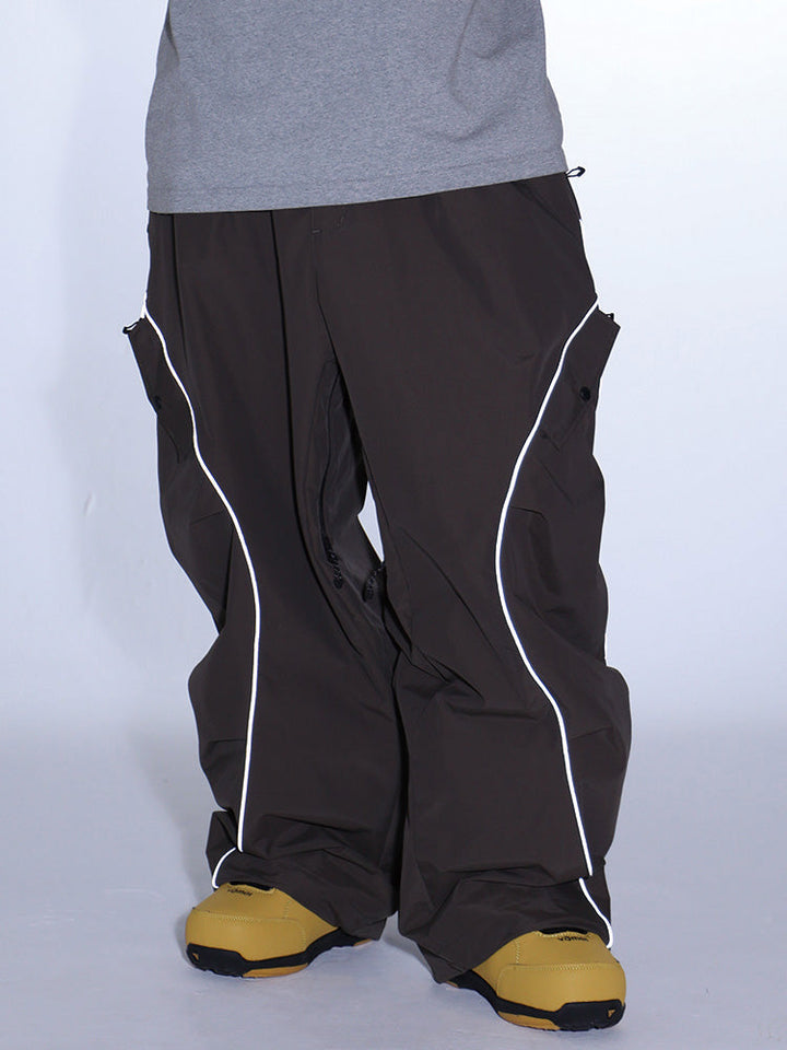 Cassidy | Women’s waterproof snow pants with contrast piping and cargo detailing