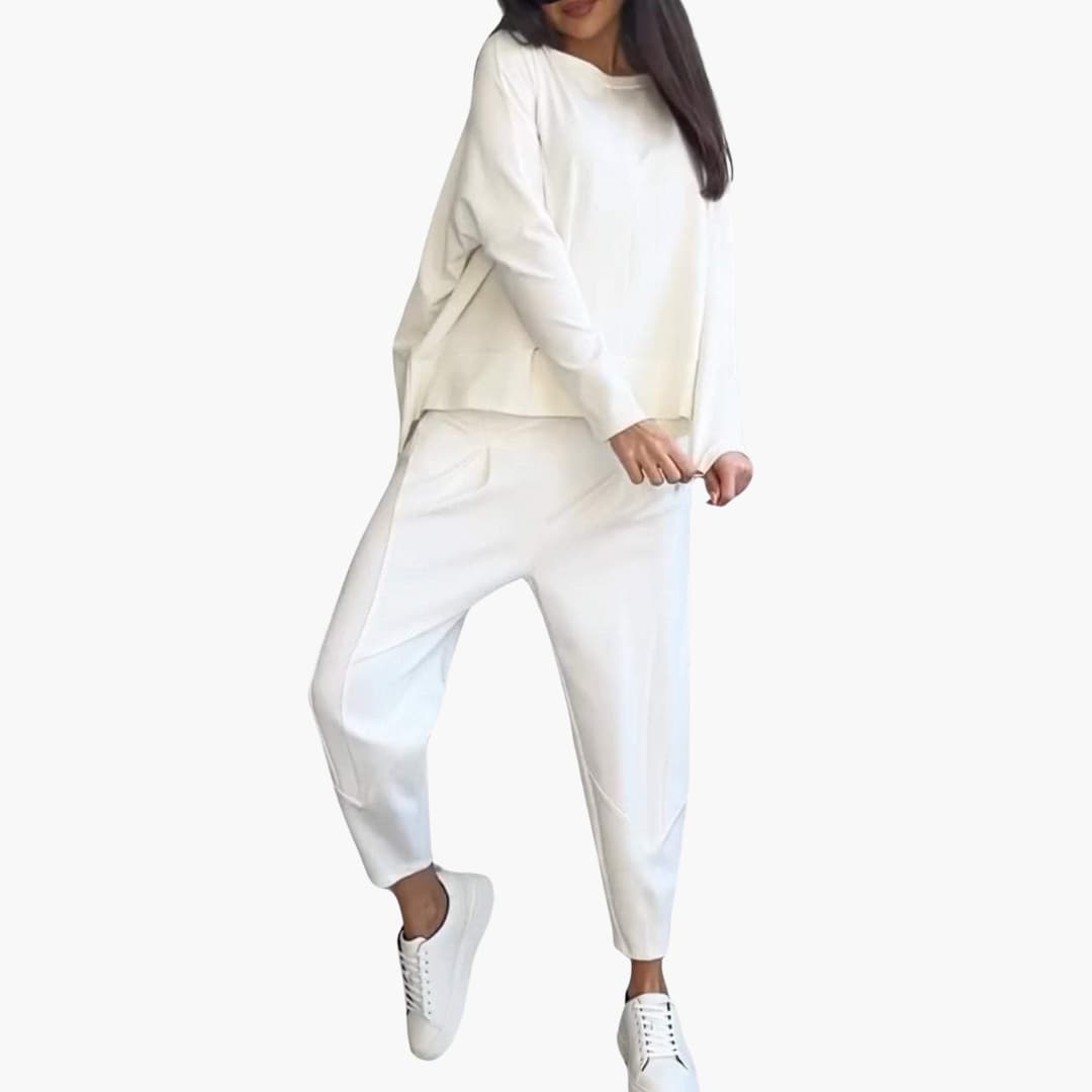 Pat | Women’s two-piece set with long-sleeve top and high-waist trousers