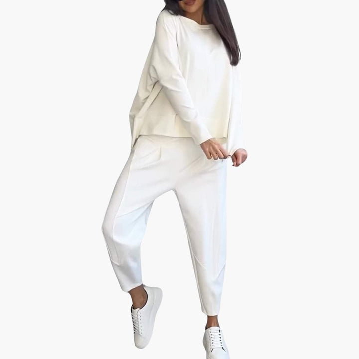 Pat | Women’s two-piece set with long-sleeve top and high-waist trousers