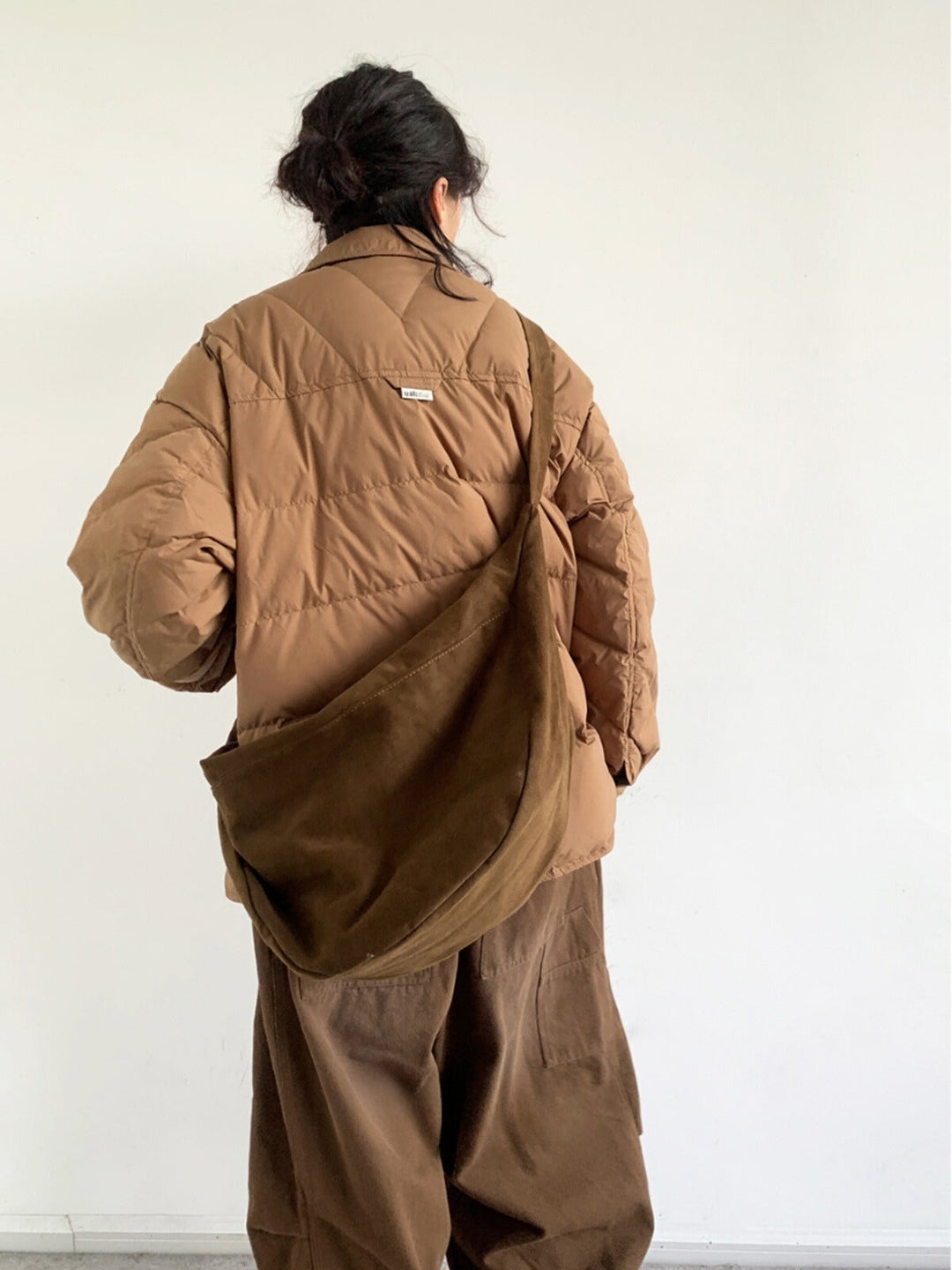 Reynalyn | Women’s medium shoulder bag with zipper closure and adjustable strap