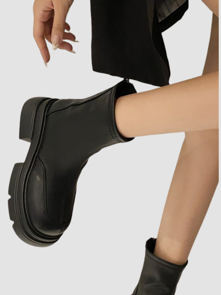 Melody | Women’s short boots with round toe and platform sole