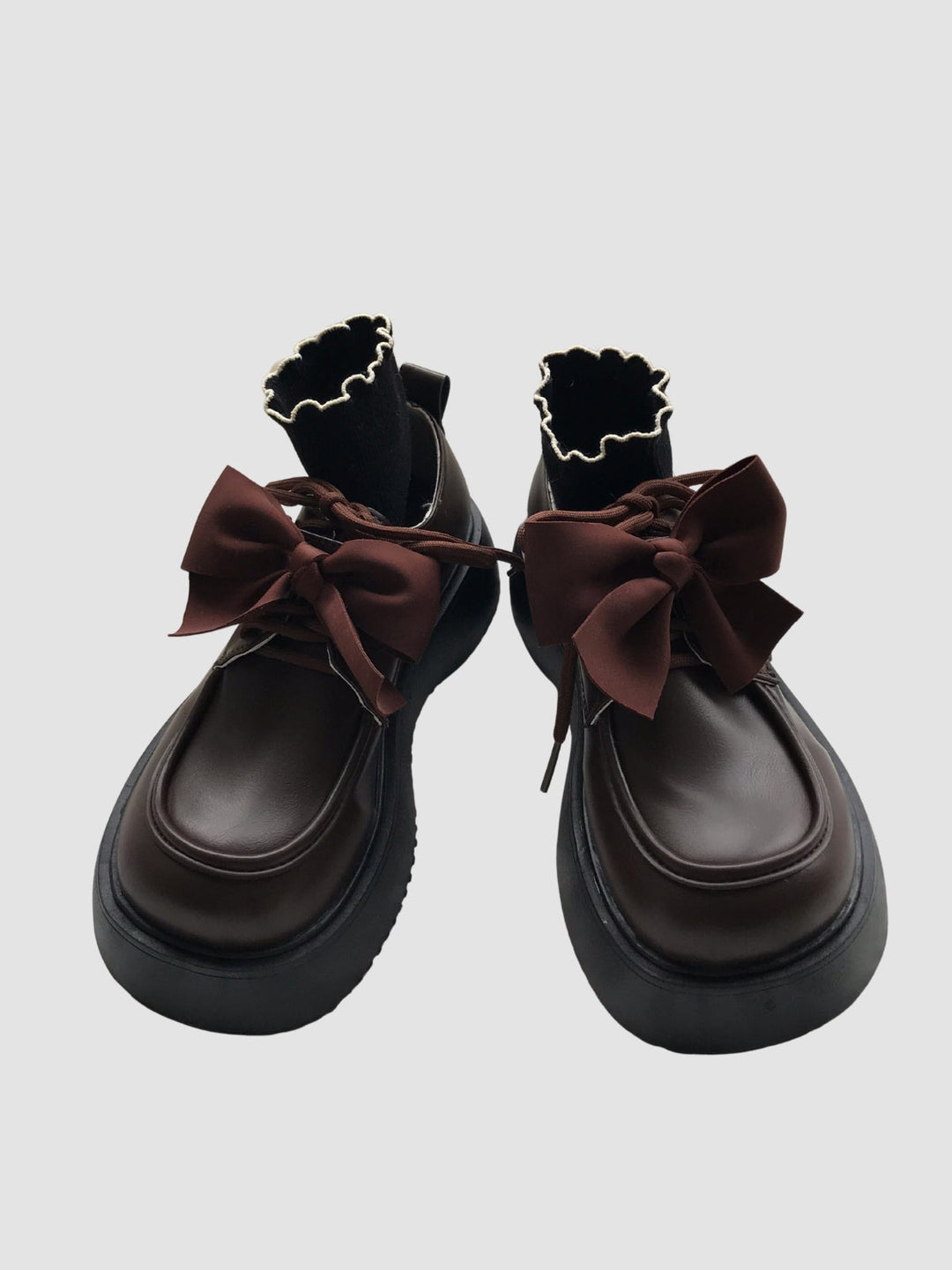 Gabriella | Women’s short buckle shoes with round toe and platform sole