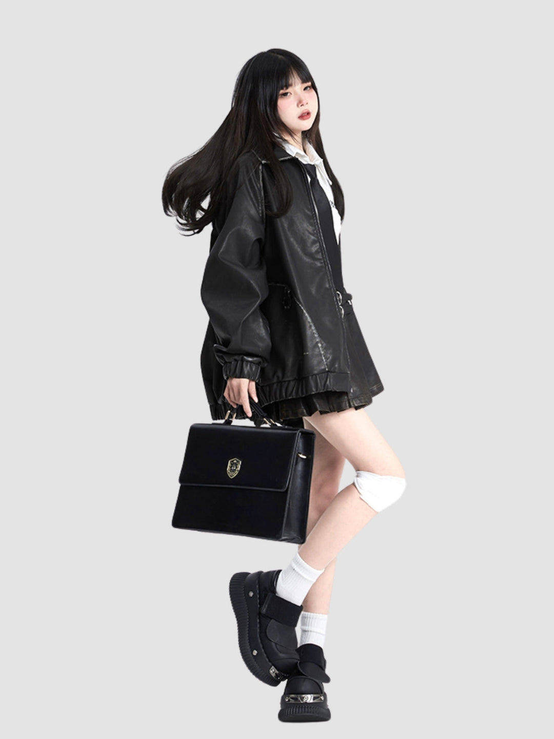 Serenity | Women’s regular jacket with lapel collar and zipper closure