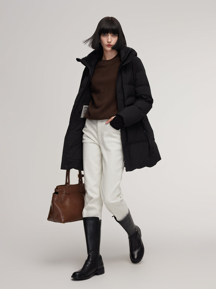 Saelyn | Women’s thermal hooded winter coat with a streamlined, weather-ready silhouette