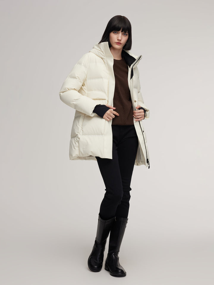 Saelyn | Women’s thermal hooded winter coat with a streamlined, weather-ready silhouette