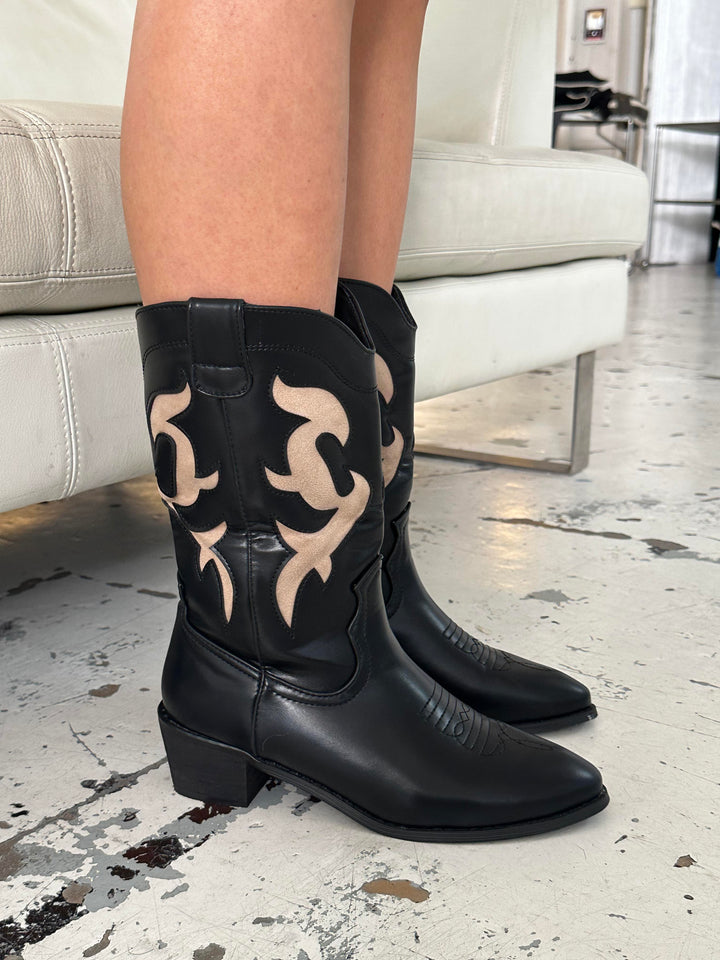 Natasha | Women’s cowboy boots with beige pattern and mid-shin cut