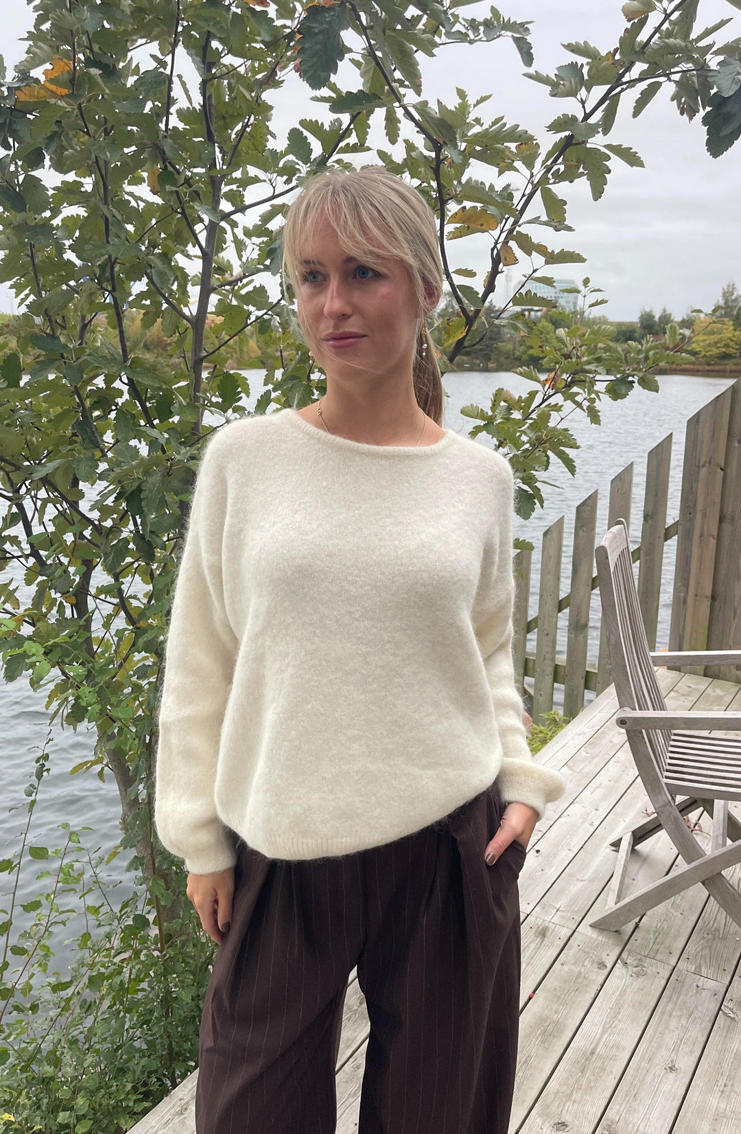 Kira | Women’s oversized knitted sweater with long sleeves