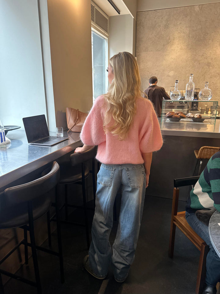 Florence | Women’s knitted sweater with t-shirt fit and round neckline