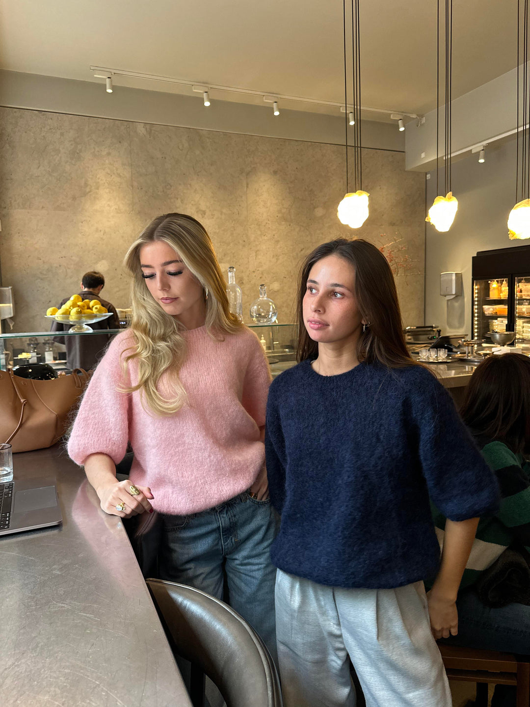 Florence | Women’s knitted sweater with t-shirt fit and round neckline