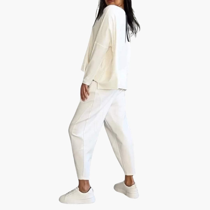 Pat | Women’s two-piece set with long-sleeve top and high-waist trousers