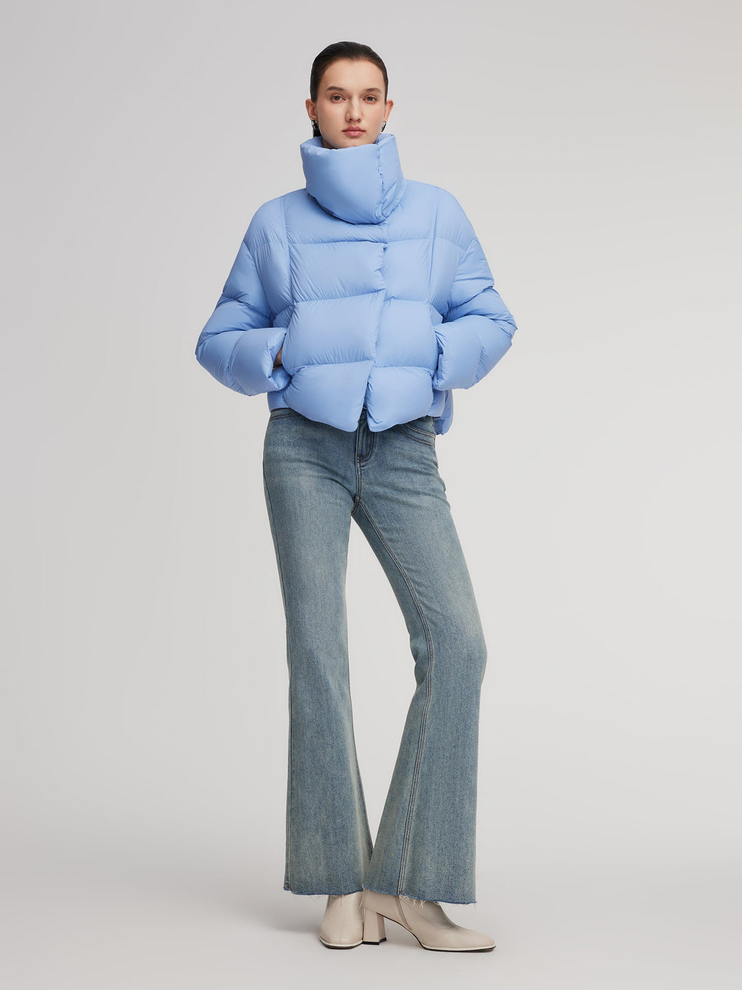 Elowen | Women’s cropped puffer jacket with oversized collar