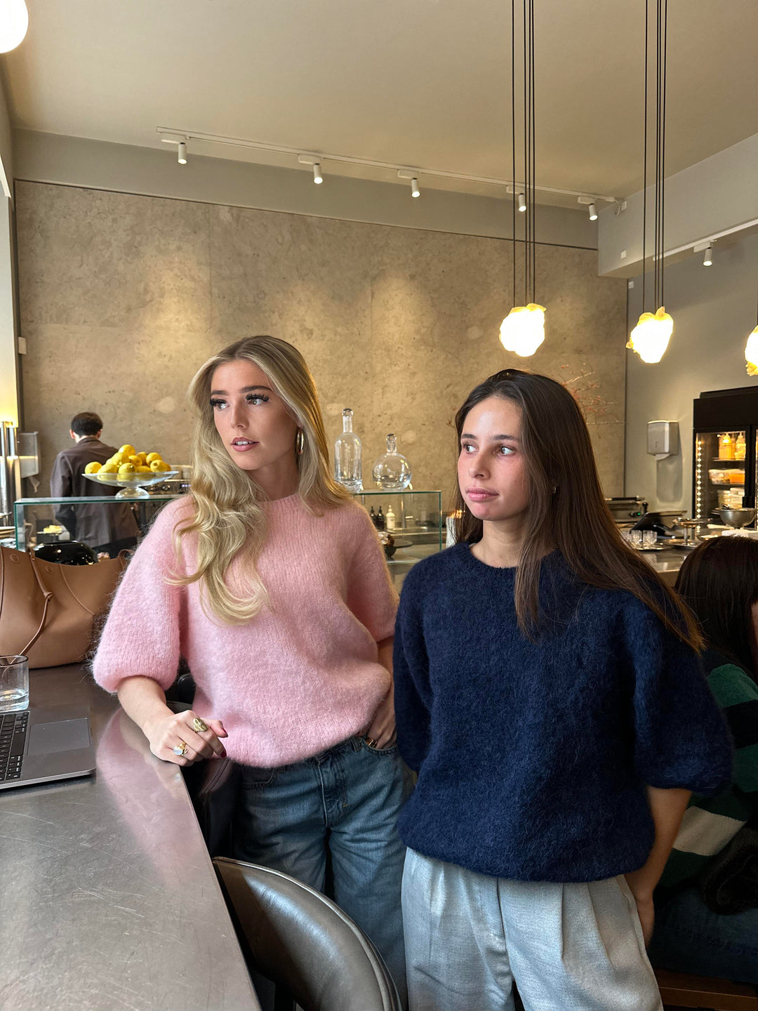 Florence | Women’s knitted sweater with t-shirt fit and round neckline