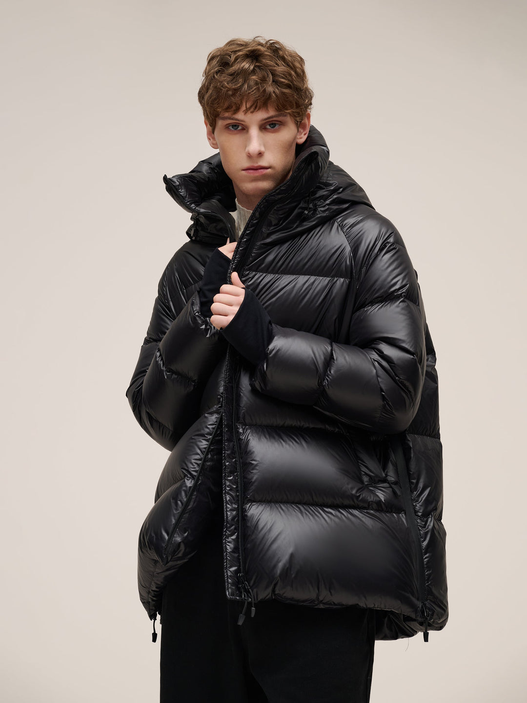 Zennah | Women’s hooded winter jacket with a streamlined, weather-ready silhouette