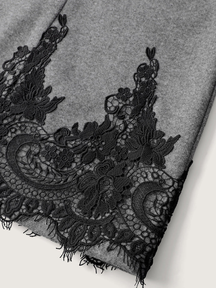 Vienna | Women’s color contrast belted lace coat