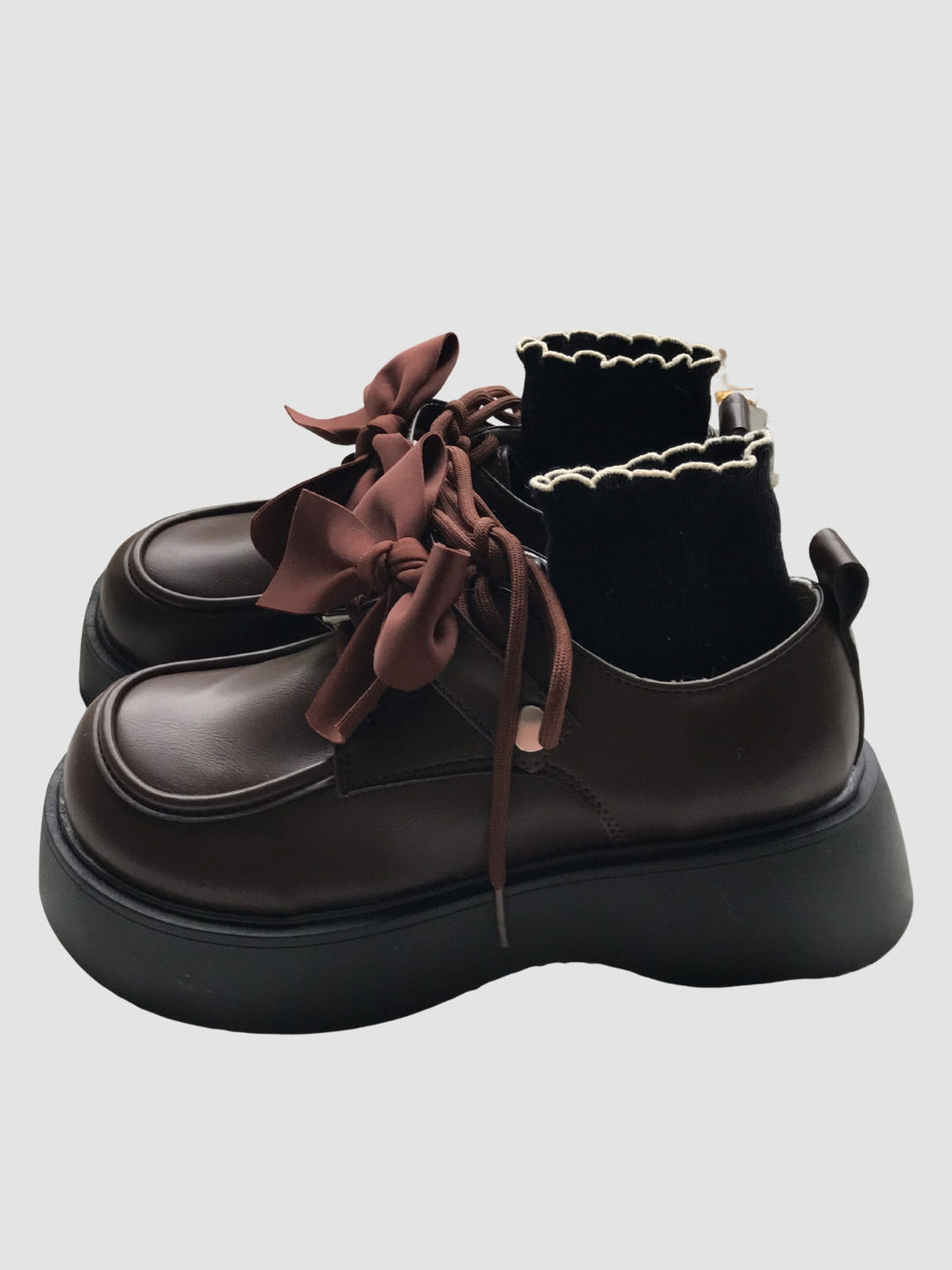 Gabriella | Women’s short buckle shoes with round toe and platform sole