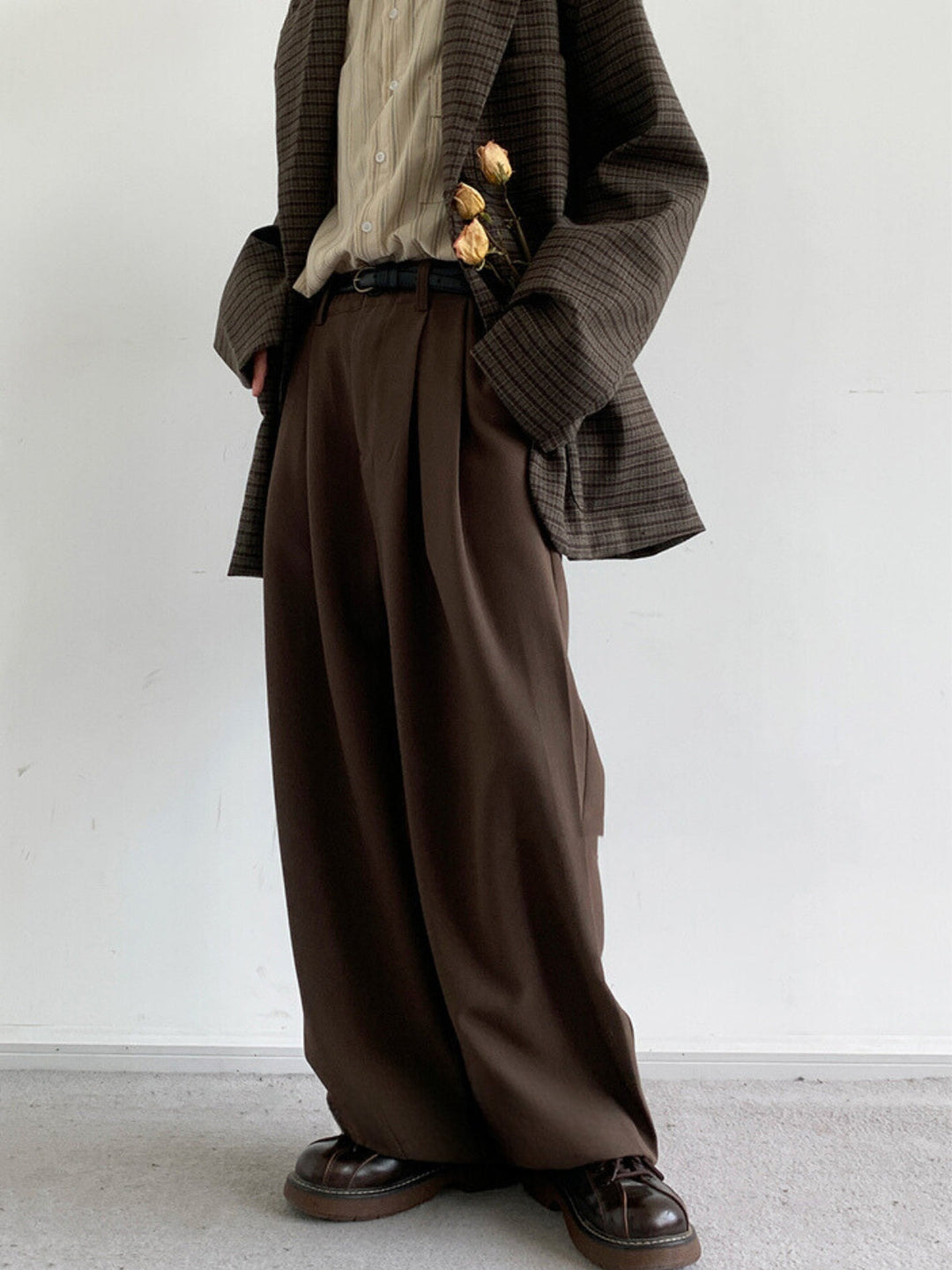 Mitch | Women’s wide-leg trousers with pleated front and relaxed cut