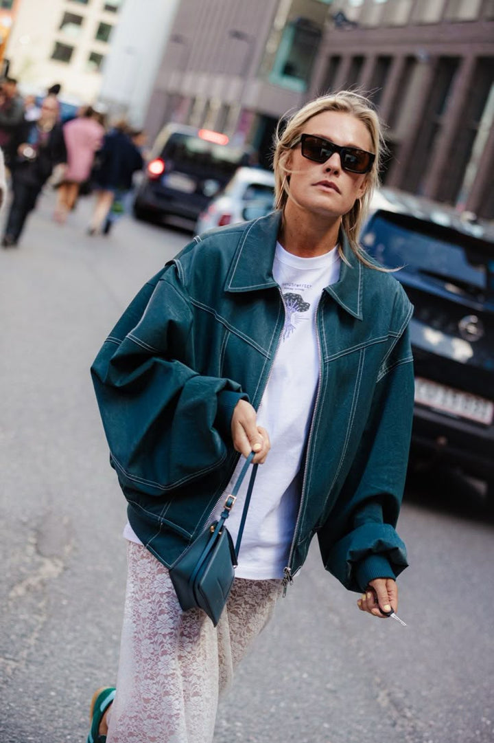 Rory | Women’s jacket with oversized fit and contrast stitching