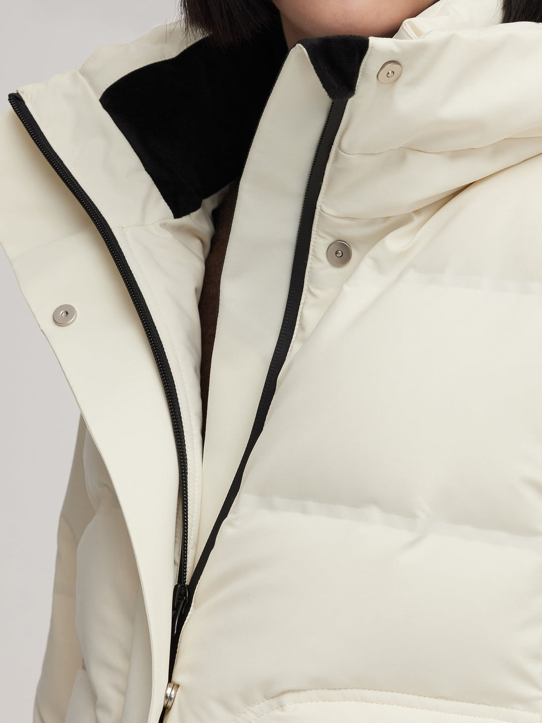 Saelyn | Women’s thermal hooded winter coat with a streamlined, weather-ready silhouette