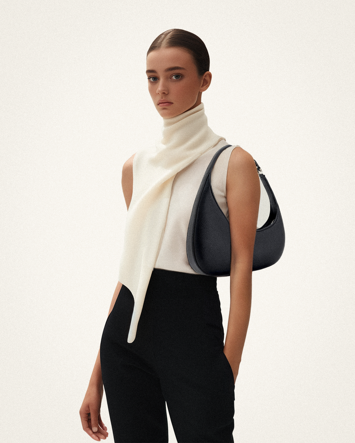 Joana | Structured shoulder bag with gold hardware