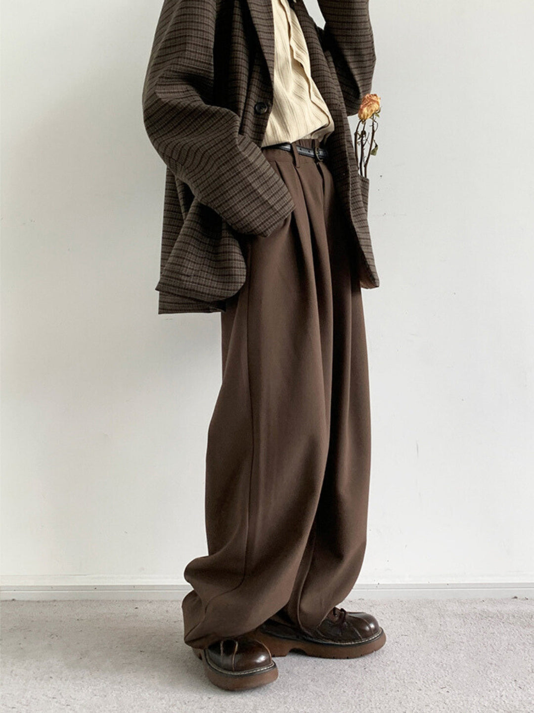 Mitch | Women’s wide-leg trousers with pleated front and relaxed cut