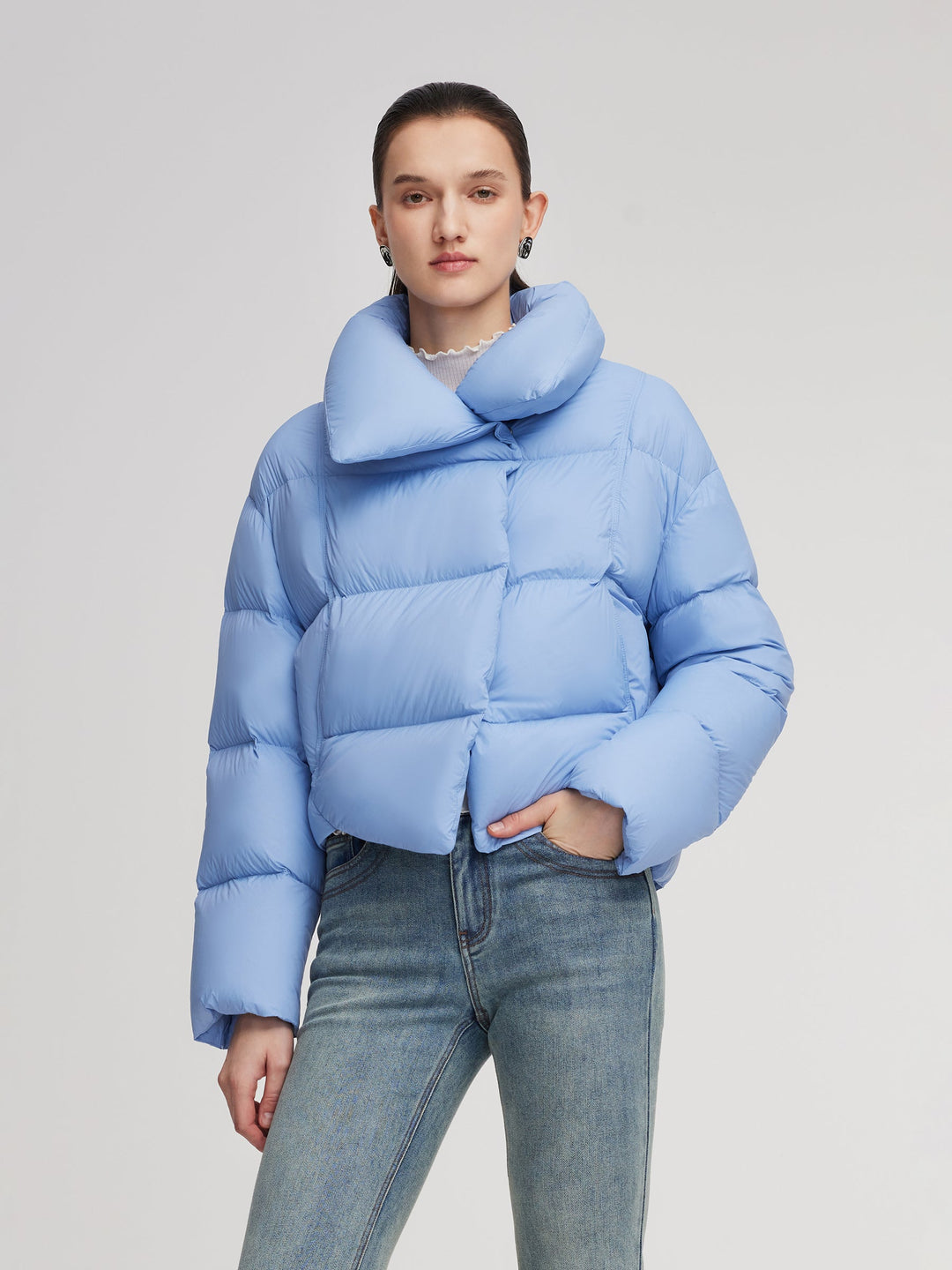 Elowen | Women’s cropped puffer jacket with oversized collar