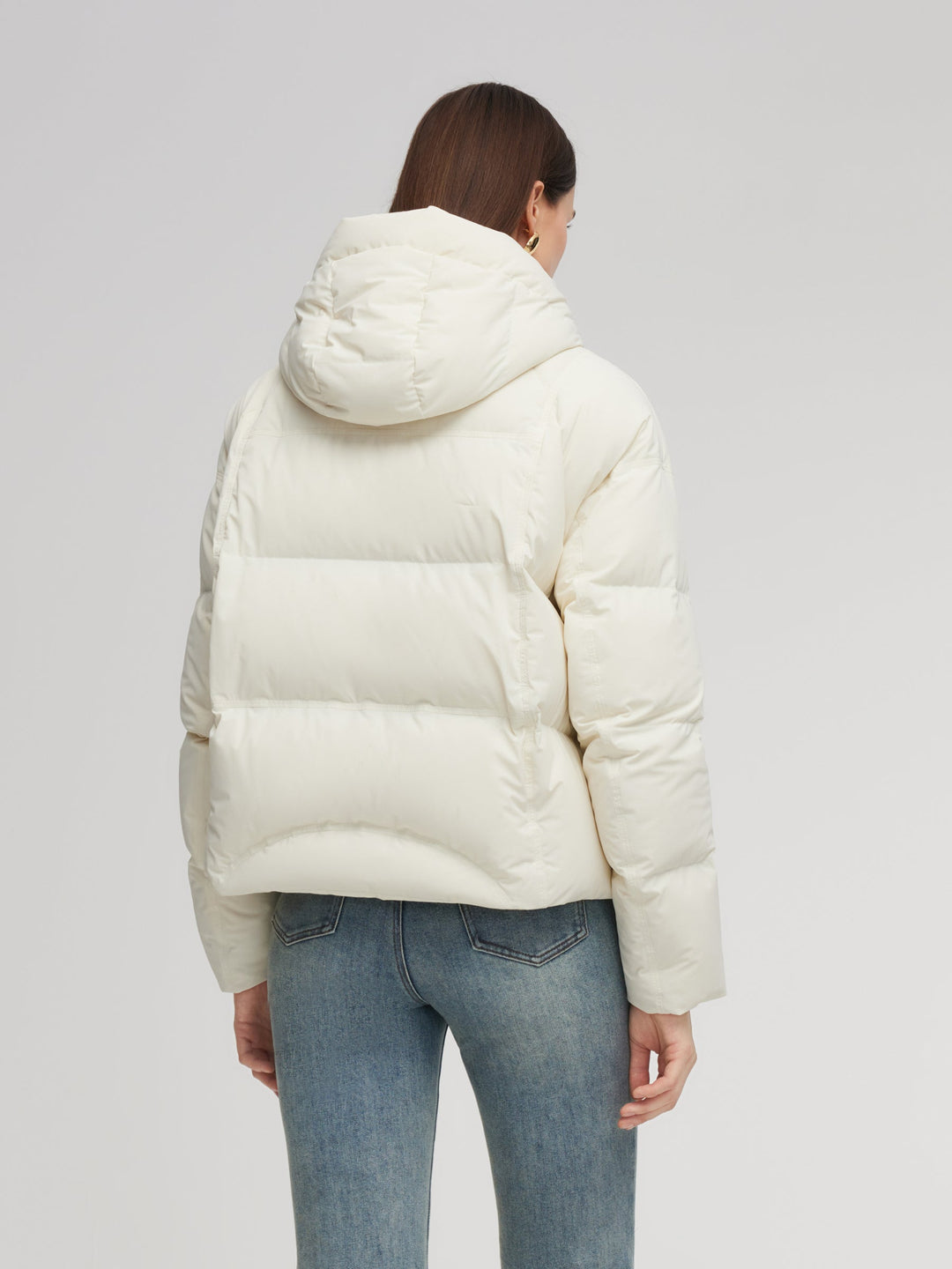Scout | Women’s short puffer jacket with soft sculpted hood