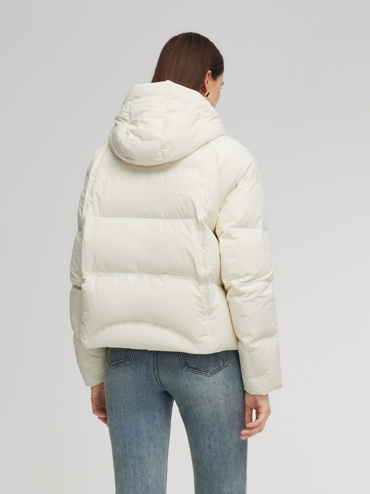 Scout | Women’s short puffer jacket with soft sculpted hood