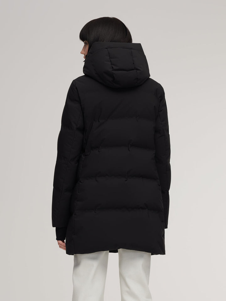 Saelyn | Women’s thermal hooded winter coat with a streamlined, weather-ready silhouette