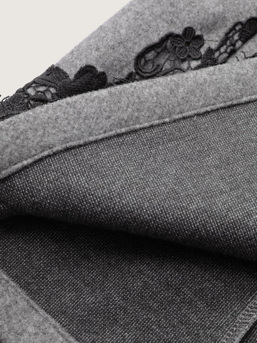 Vienna | Women’s color contrast belted lace coat