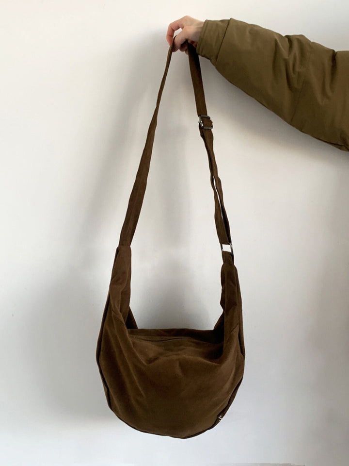 Reynalyn | Women’s medium shoulder bag with zipper closure and adjustable strap