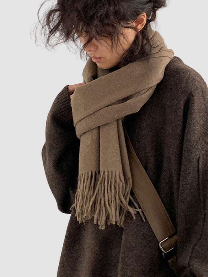 Zariah | Women’s rectangular scarf with elongated shape and clean finish