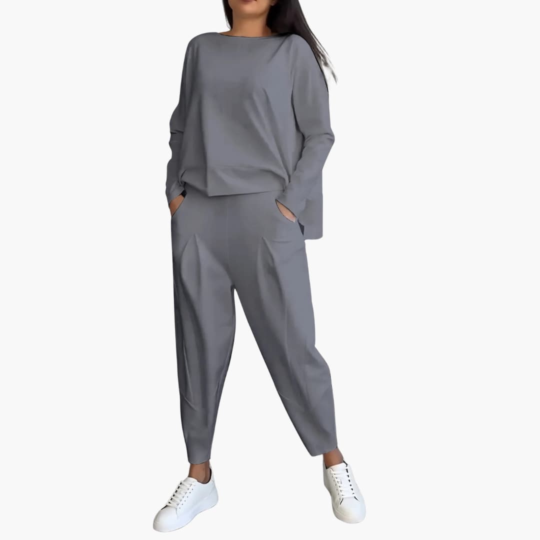 Pat | Women’s two-piece set with long-sleeve top and high-waist trousers