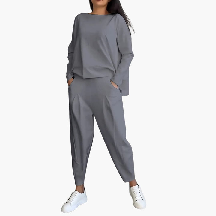 Pat | Women’s two-piece set with long-sleeve top and high-waist trousers