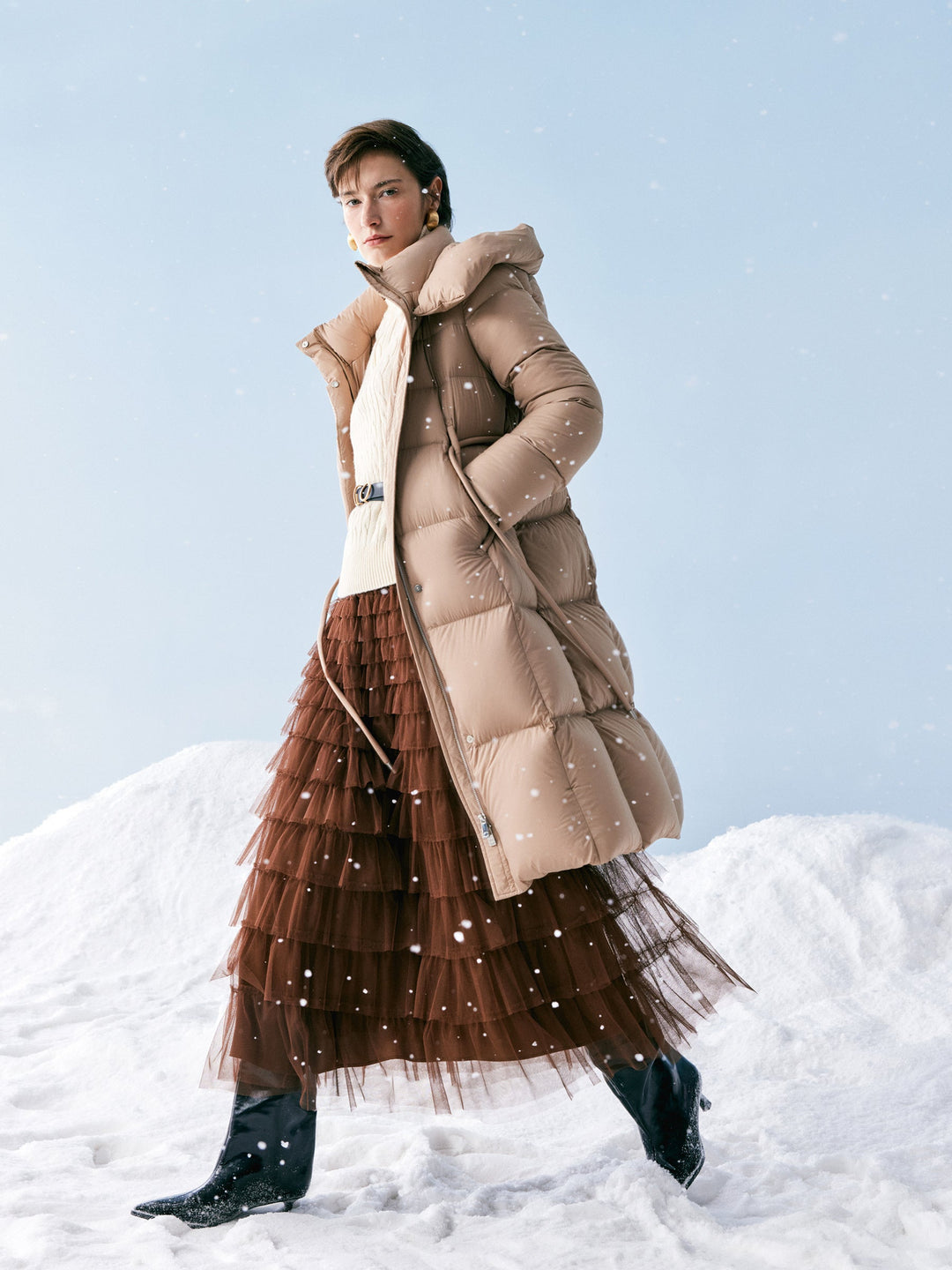 Alani | Women’s hooded long down coat with tie-string belt