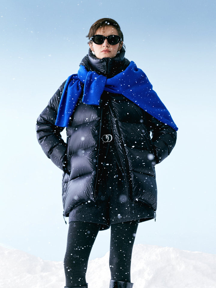 Zennah | Women’s hooded winter jacket with a streamlined, weather-ready silhouette